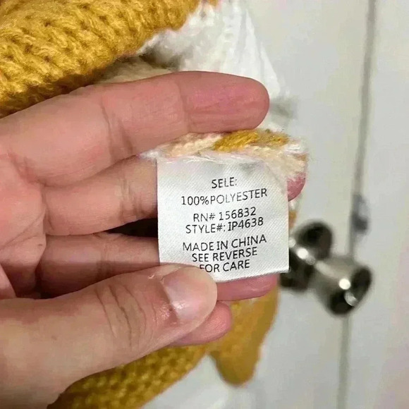 NWOT BiBi Rose Mustard & Taupe Color Block Loose Fitted Sweater | size small - Picture 6 of 6